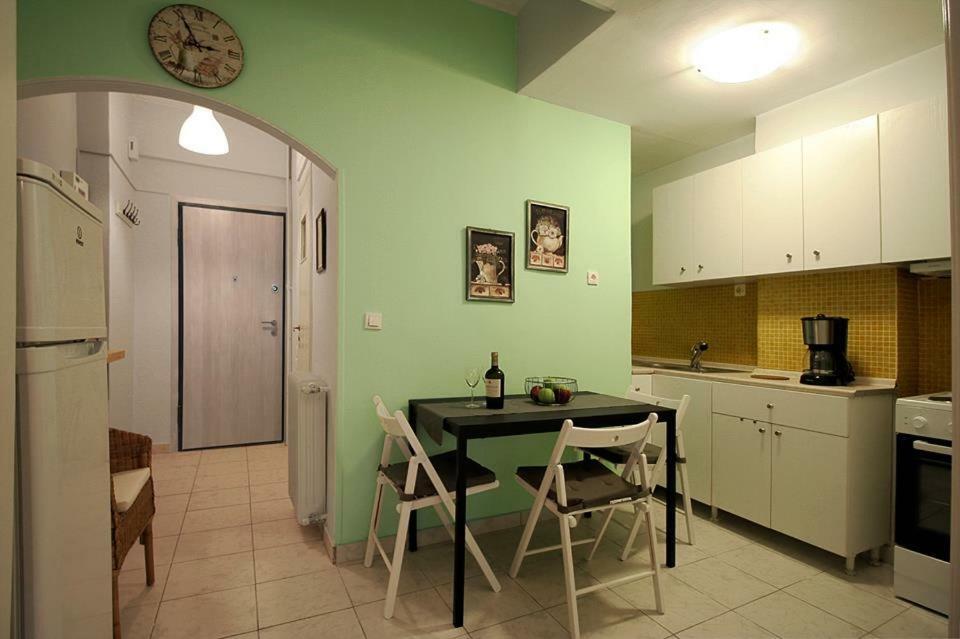 Luxury Flat In Kolonaki, 3' Metro Apartment