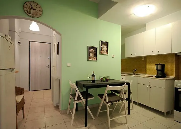 Luxury Flat In Kolonaki, 3\' Metro